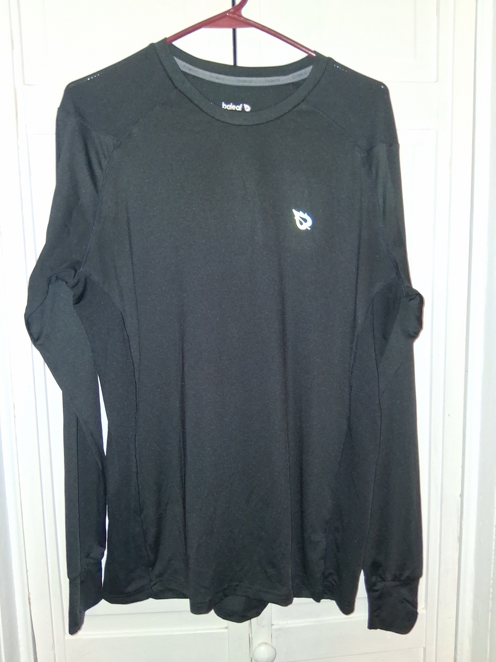 Baleaf Men's Black Long-Sleeve Crew Performance Tee